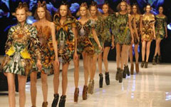 Показ Alexander McQueen