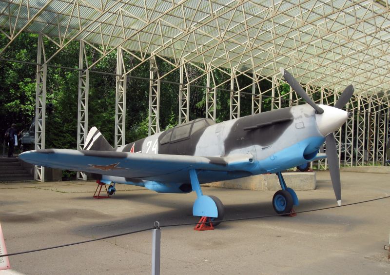 советский истребитель ЛаГГ-3