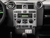Трехдверный Land Rover Defender Raw Limited Edition. Центральная консоль