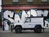 Трехдверный Land Rover Defender Raw Limited Edition без окна. Вид сбоку