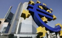 Банкиры согласились списать половину внешнего долга Греции