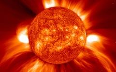 «Фобос-Грунт» упал из-за вспышки на Солнце?