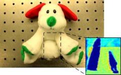 Пуля и нож видны благодаря новой технологии. Фото с сайта caltech.edu