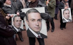 Пикет в поддержку Ходорковского © KM.RU