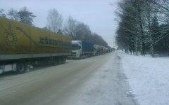 Пробка на Трассе М10. Фото с сайта vk.com
