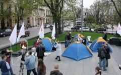 Голодовка во Львове. Фото с сайта polemika.com.ua