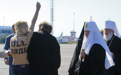 Покушение на Патриарха Кирилла. Фото активисток FEMEN