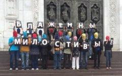 Акция у московского храма. Фото из группы «За честные выборы» в Facebook