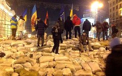 Активисты на баррикадах. Фото пользователя Facebook Анны Грабарской