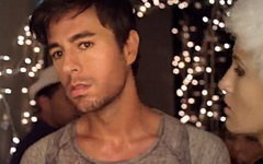 Кадр из клипа «Turn The Night Up». Скриншот с YouTube