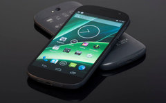 Изображение с сайта yotaphone.com