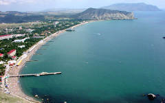 Побережье Крыма. Фото с сайта wideopenroad.ru