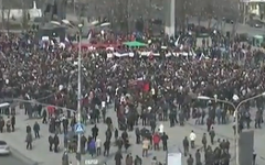 Митинг в Донецке. Стоп-кадр с видео в YouTube