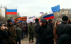 Митинг в Донецке. Стоп-кадр видео с YouTube