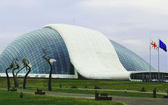Здание парламента Грузии в Кутаиси. Фото Spartaky с сайта wikimedia.org