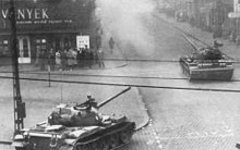 Советские танки в Будапеште в 1956 году. Фото с сайта wikipedia.org