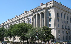 Здание министерства юстиции США в Вашингтоне. Фото Coolcaesar с сайта wikimedia.