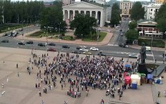 Митингующие шахтеры в Донецке. Фото с сайта ostro.org