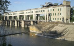 Плотина на канале Канал Северский Донец — Донбасс. Фото с сайта wikipedia.org