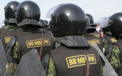 Бойцы внутренних войск МВД 