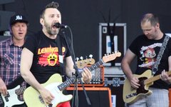 Сергей Шнуров написал стихотворный некролог Юрию Лужкову