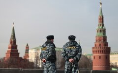 Бойцы ОМОНа у Кремля © KM.RU, Алексей Белкин