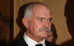 Никита Михалков сделал прививку от коронавируса из-за потери бдительностия