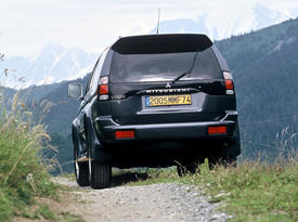 Mitsubishi Pajero Sport (2005-2007). Зад-фронт