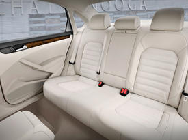 Volkswagen Passat US Version. Пассажирские сиденья