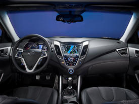 Hyundai Veloster (2012). Передняя панель