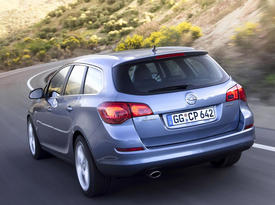 Opel Astra Sports Tourer. Фото 3 Opel