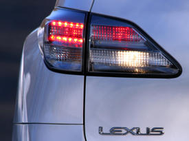 Lexus RX 350. Фонарь