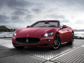 Maserati GranCabrio Sport. Вид спереди