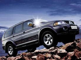 Mitsubishi Pajero Sport (2005-2007). Вид сбоку