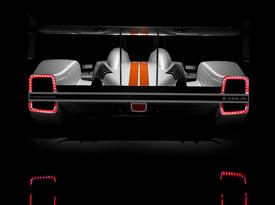Caterham SP 300R. Зад-фронт