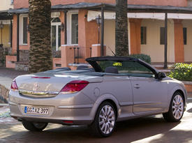 Сравнительный тест-драйв. Opel Astra TwinTop - зад-бок