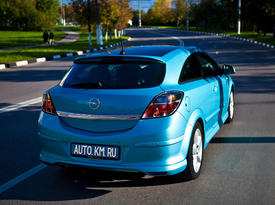  Opel Astra GTC H. Фото 3  Auto.km.ru