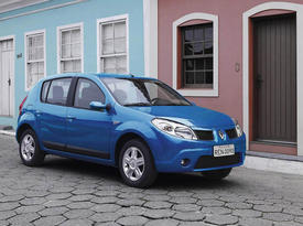 Март. Старутет производство Renault Sandero