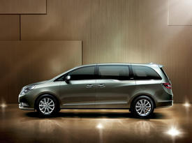 Buick GL8. Левый бок. Фото с сайта netcarshow.com