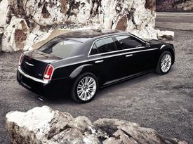 Chrysler 300 (2011). Зад-бок