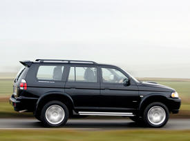 Mitsubishi Pajero Sport (2005-2007). Вид сбоку