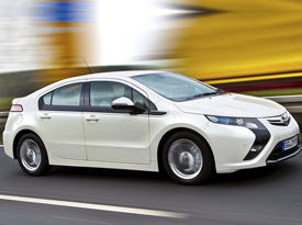 Opel Ampera. Вид сбоку