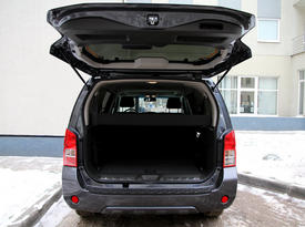 Nissan Pathfinder. Багажник