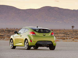 Hyundai Veloster (2012). Вид сзади