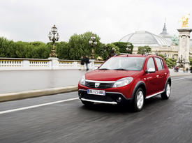 Renault Sandero Stepway. Перед-бок. Фото Renault 