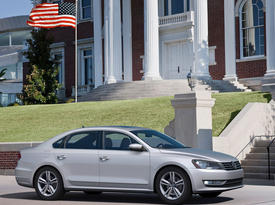 Volkswagen Passat US Version. Правый бок