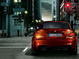 BMW 1-Series M Coupe. Зад-фронт