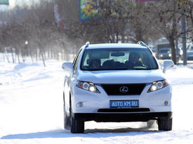 Lexus RX 350. Перед-фронт