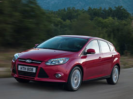 Ford Focus. Вид спереди