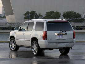 Cadillac Escalade Hybrid зад-бок